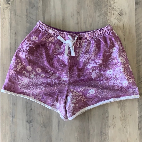 Shorts - Picture 3 of 4